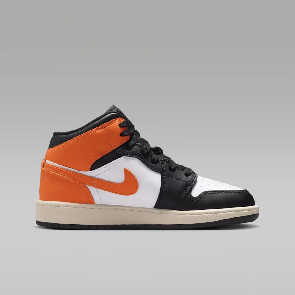 NIKE  Air Jordan 1Mid Big Boys' Basketball Shoe